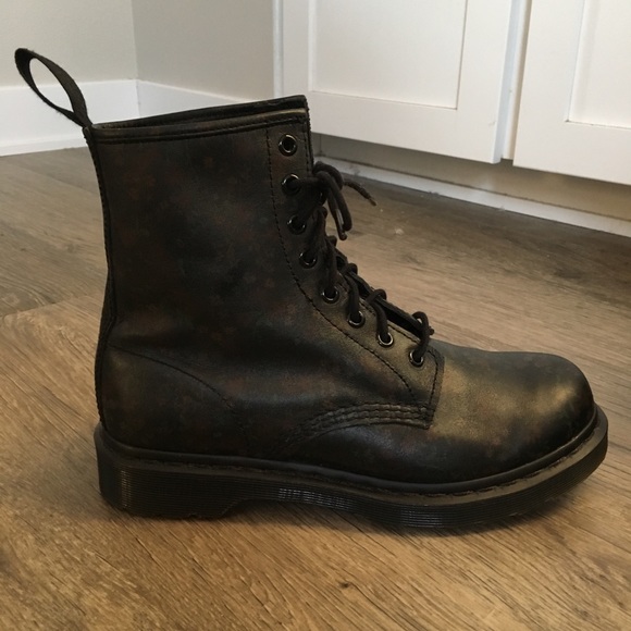 Dr. Martens Shoes - Dr. Martins shoes